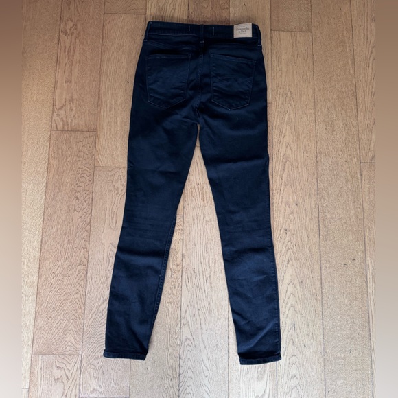 Abercrombie & Fitch Super Skinny High Rise Ankle Jeans SZ 2/26 Short Black - Picture 13 of 15